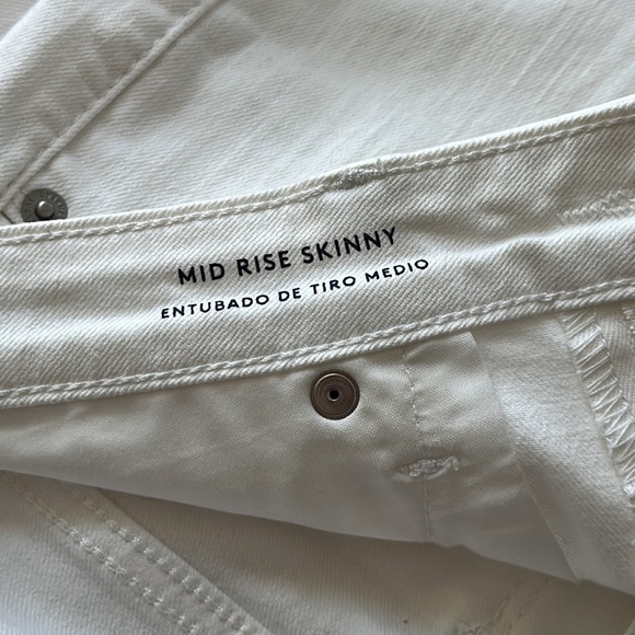 Universal Thread - Mid Rise White Skinny Jean - Picture 8 of 8